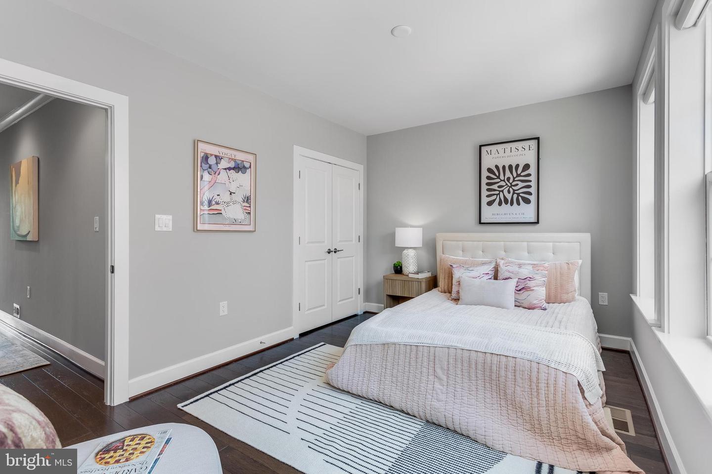 10372 SAGER AVE, FAIRFAX, Virginia 22030, 3 Bedrooms Bedrooms, ,3 BathroomsBathrooms,Residential,For sale,10372 SAGER AVE,VAFC2006752 MLS # VAFC2006752