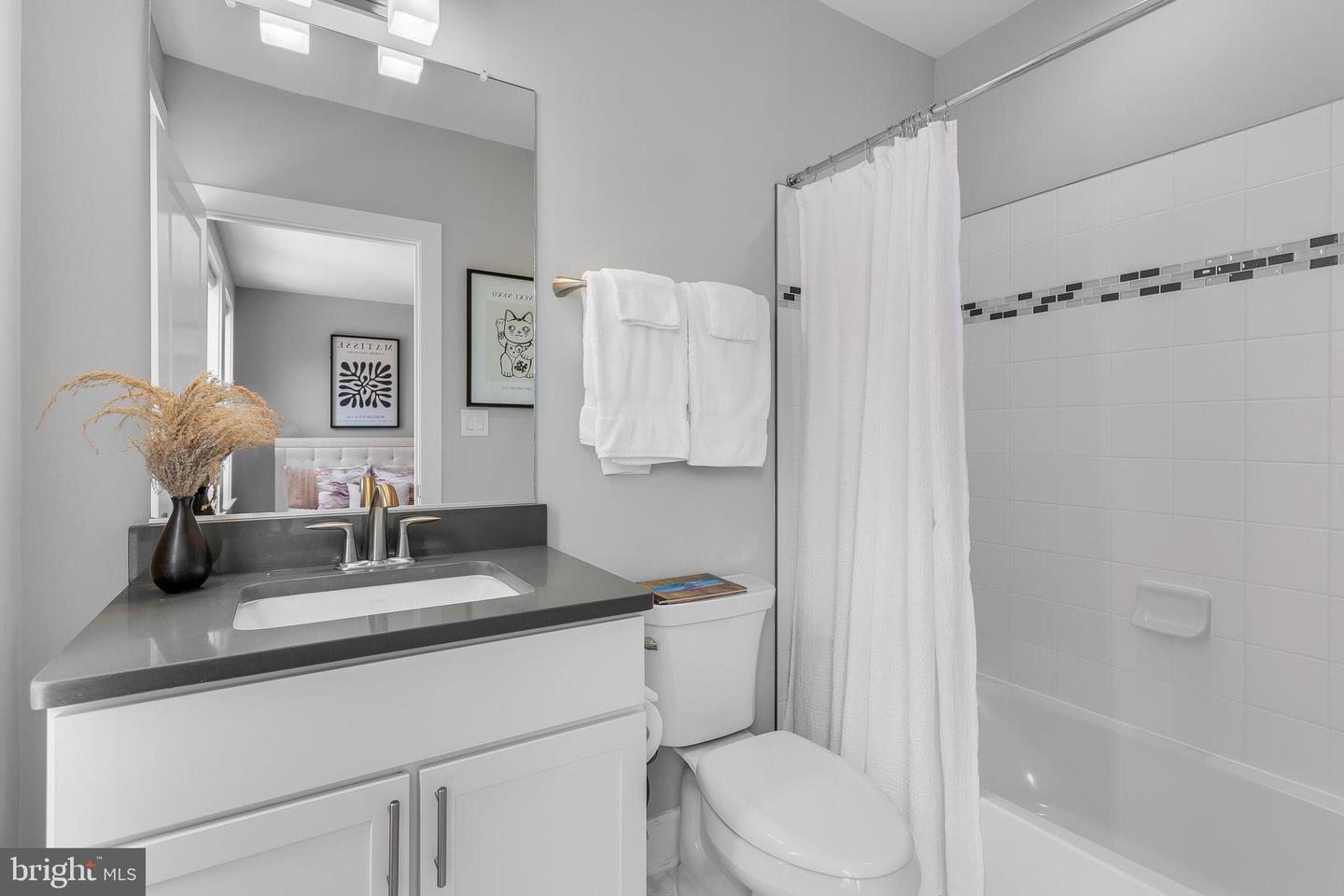 10372 SAGER AVE, FAIRFAX, Virginia 22030, 3 Bedrooms Bedrooms, ,3 BathroomsBathrooms,Residential,For sale,10372 SAGER AVE,VAFC2006752 MLS # VAFC2006752