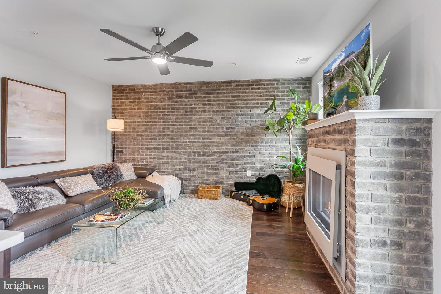 10372 SAGER AVE, FAIRFAX, Virginia 22030, 3 Bedrooms Bedrooms, ,3 BathroomsBathrooms,Residential,For sale,10372 SAGER AVE,VAFC2006752 MLS # VAFC2006752