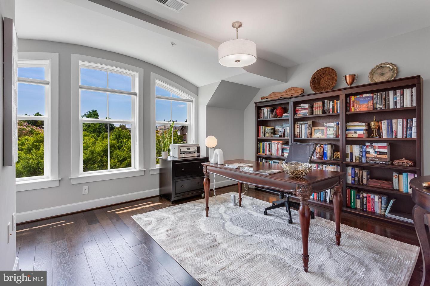 10372 SAGER AVE, FAIRFAX, Virginia 22030, 3 Bedrooms Bedrooms, ,3 BathroomsBathrooms,Residential,For sale,10372 SAGER AVE,VAFC2006752 MLS # VAFC2006752