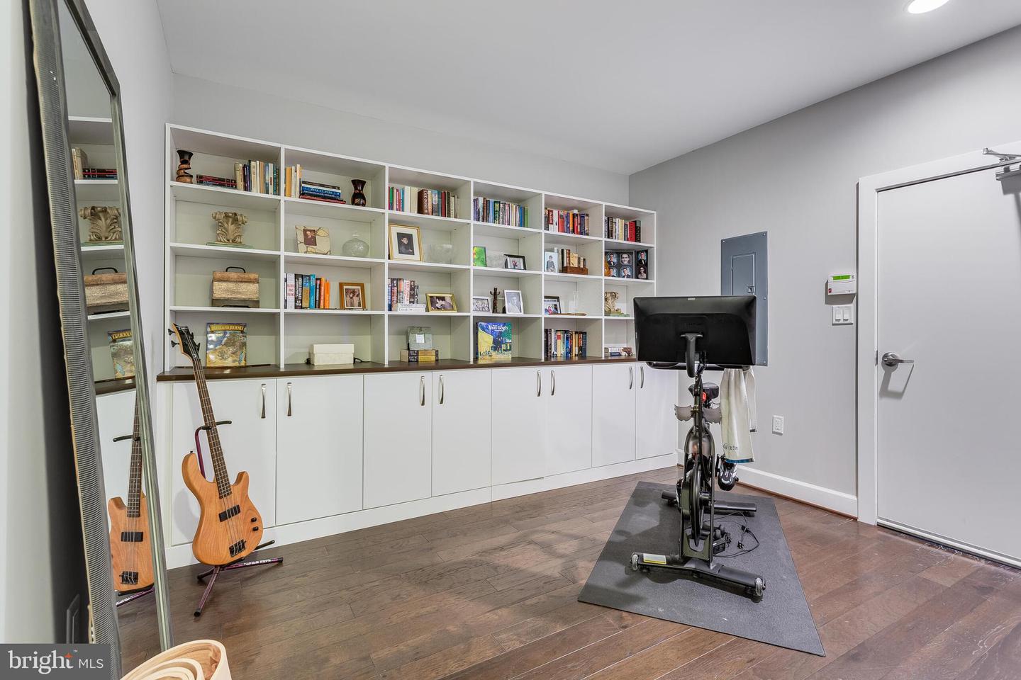 10372 SAGER AVE, FAIRFAX, Virginia 22030, 3 Bedrooms Bedrooms, ,3 BathroomsBathrooms,Residential,For sale,10372 SAGER AVE,VAFC2006752 MLS # VAFC2006752