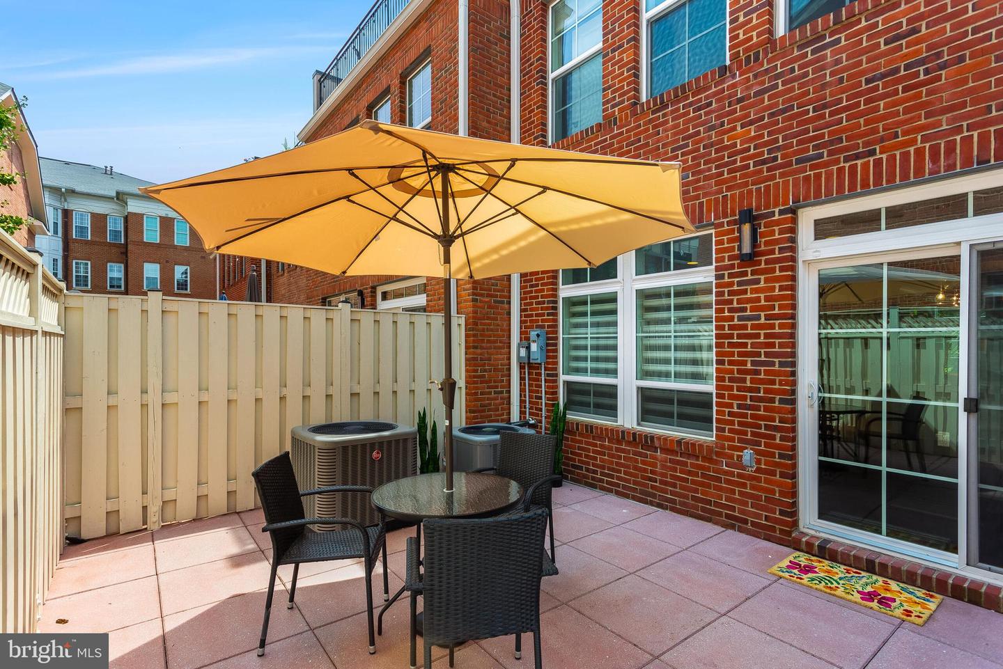 10372 SAGER AVE, FAIRFAX, Virginia 22030, 3 Bedrooms Bedrooms, ,3 BathroomsBathrooms,Residential,For sale,10372 SAGER AVE,VAFC2006752 MLS # VAFC2006752