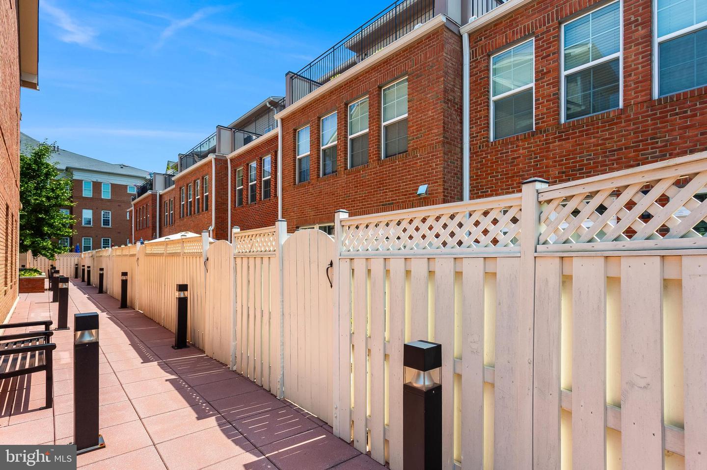 10372 SAGER AVE, FAIRFAX, Virginia 22030, 3 Bedrooms Bedrooms, ,3 BathroomsBathrooms,Residential,For sale,10372 SAGER AVE,VAFC2006752 MLS # VAFC2006752