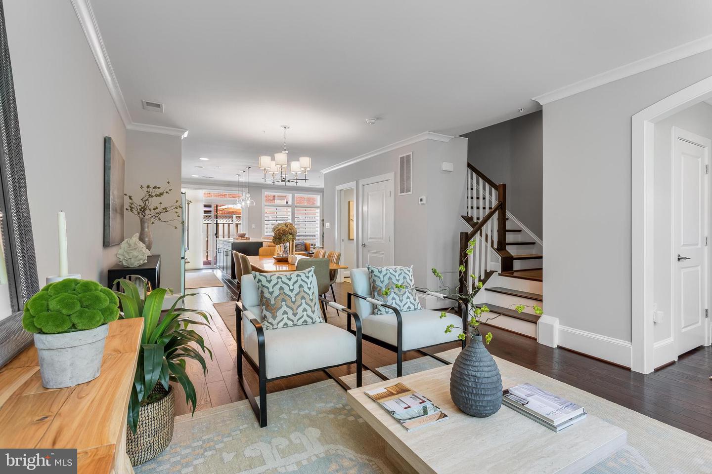 10372 SAGER AVE, FAIRFAX, Virginia 22030, 3 Bedrooms Bedrooms, ,3 BathroomsBathrooms,Residential,For sale,10372 SAGER AVE,VAFC2006752 MLS # VAFC2006752