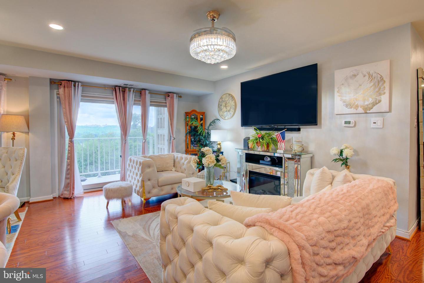 5250 VALLEY FORGE DR #407, ALEXANDRIA, Virginia 22304, 3 Bedrooms Bedrooms, ,2 BathroomsBathrooms,Residential,For sale,5250 VALLEY FORGE DR #407,VAAX2048340 MLS # VAAX2048340
