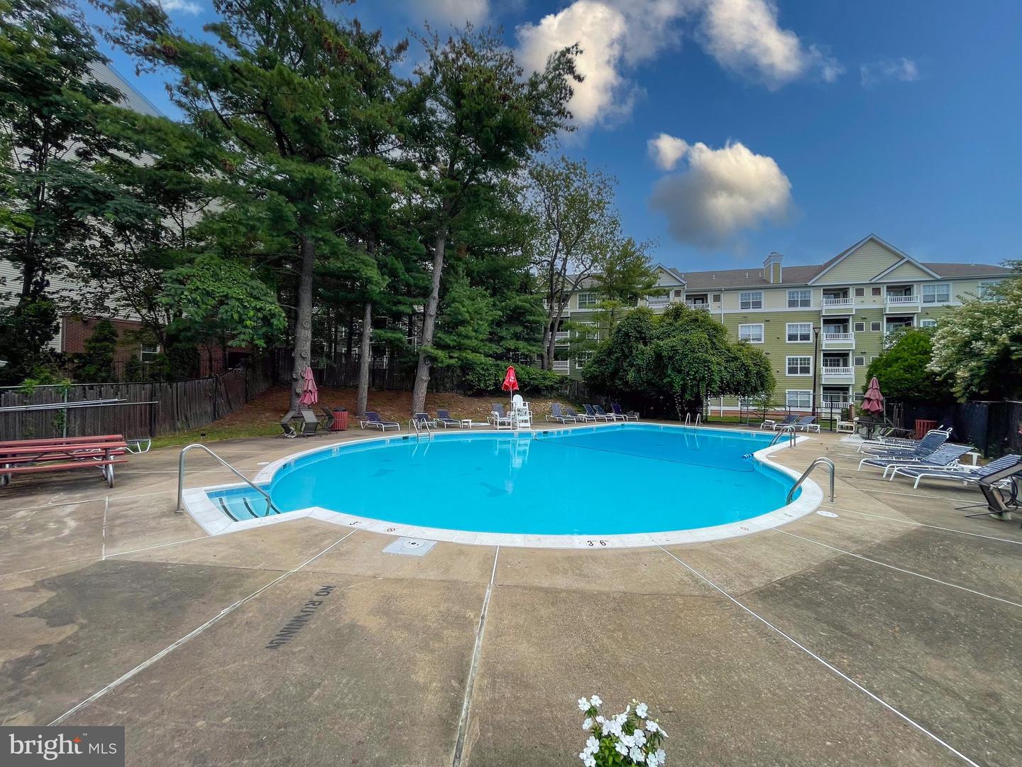 5250 VALLEY FORGE DR #407, ALEXANDRIA, Virginia 22304, 3 Bedrooms Bedrooms, ,2 BathroomsBathrooms,Residential,For sale,5250 VALLEY FORGE DR #407,VAAX2048340 MLS # VAAX2048340