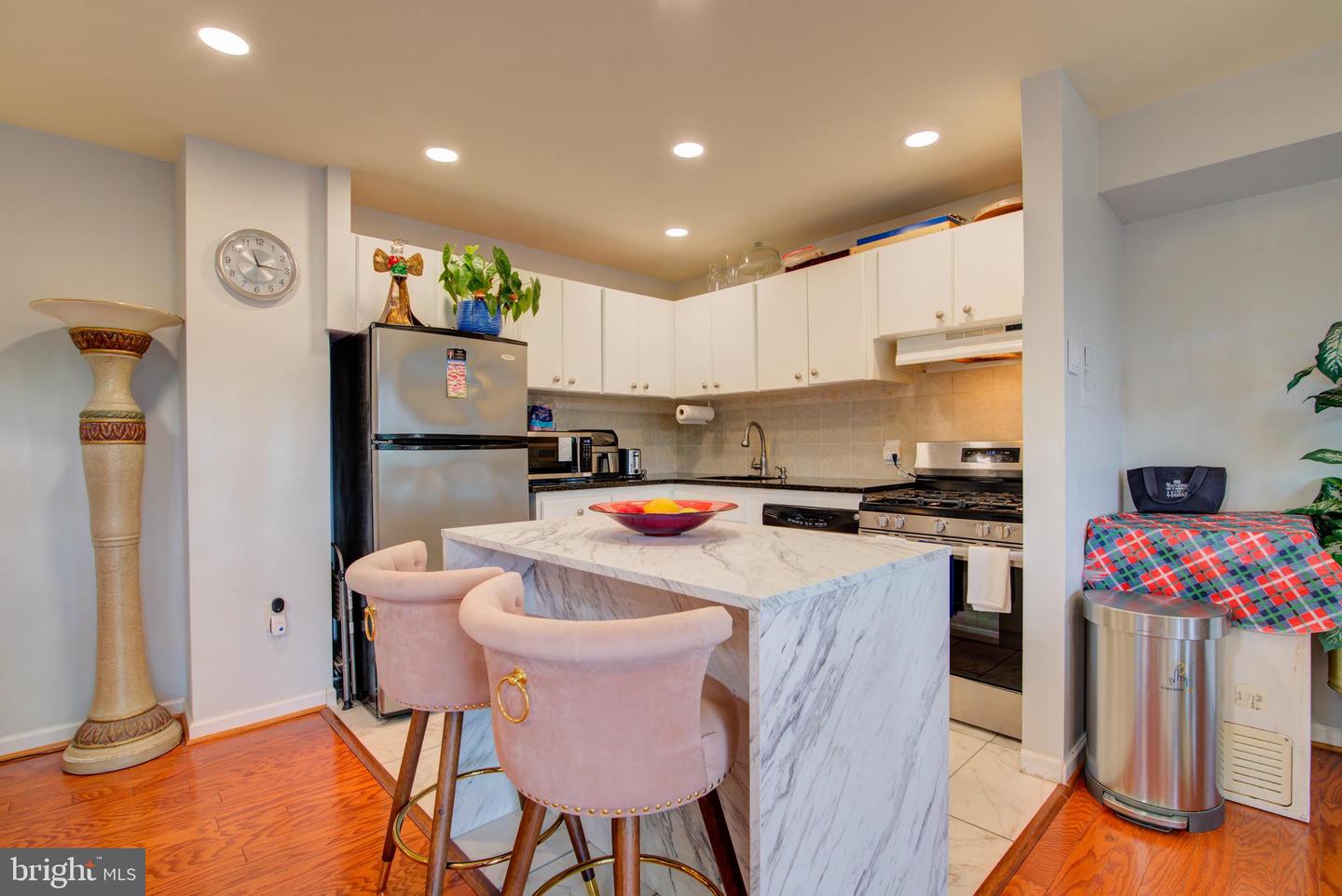 5250 VALLEY FORGE DR #407, ALEXANDRIA, Virginia 22304, 3 Bedrooms Bedrooms, ,2 BathroomsBathrooms,Residential,For sale,5250 VALLEY FORGE DR #407,VAAX2048340 MLS # VAAX2048340