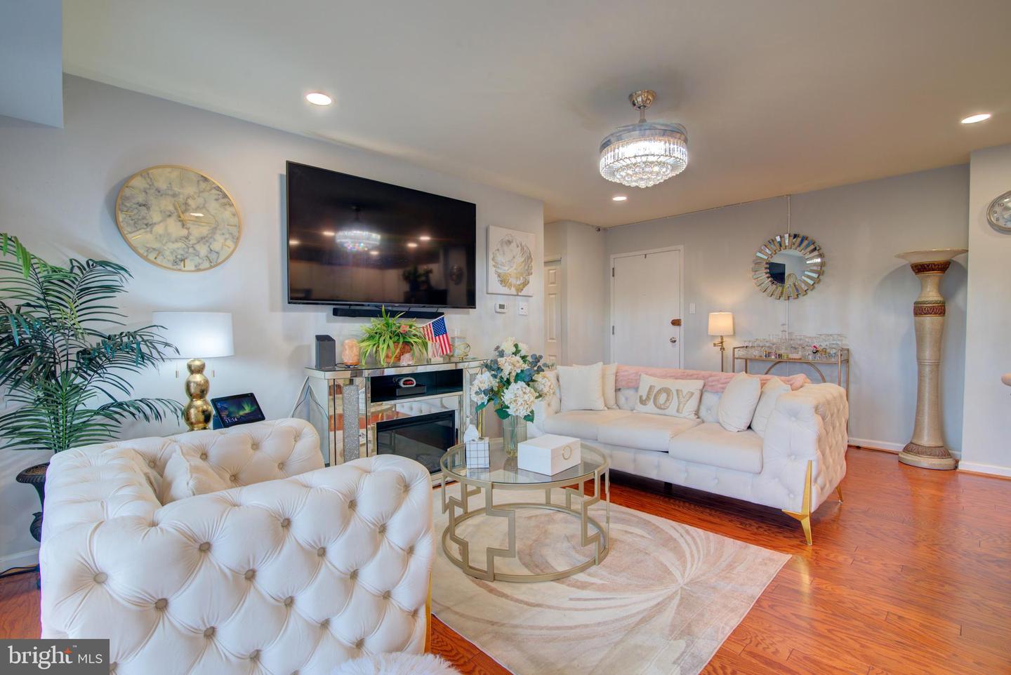 5250 VALLEY FORGE DR #407, ALEXANDRIA, Virginia 22304, 3 Bedrooms Bedrooms, ,2 BathroomsBathrooms,Residential,For sale,5250 VALLEY FORGE DR #407,VAAX2048340 MLS # VAAX2048340