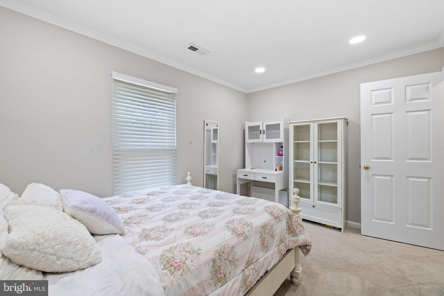 19975 ALEXANDRAS GROVE DR, ASHBURN, Virginia 20147, 5 Bedrooms Bedrooms, 9 Rooms Rooms,3 BathroomsBathrooms,Residential,For sale,19975 ALEXANDRAS GROVE DR,VALO2104122 MLS # VALO2104122