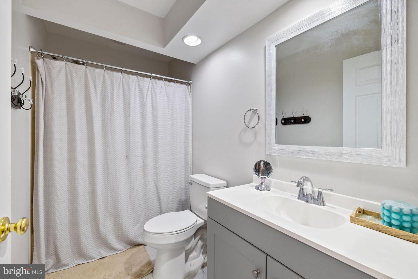 19975 ALEXANDRAS GROVE DR, ASHBURN, Virginia 20147, 5 Bedrooms Bedrooms, 9 Rooms Rooms,3 BathroomsBathrooms,Residential,For sale,19975 ALEXANDRAS GROVE DR,VALO2104122 MLS # VALO2104122
