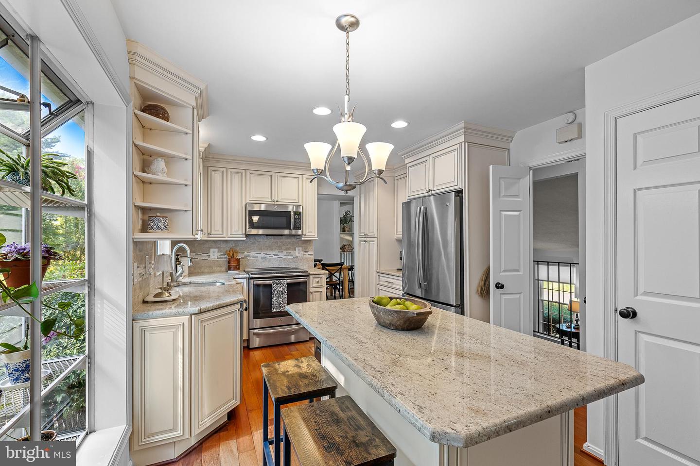 6237 WILMETTE DR, BURKE, Virginia 22015, 4 Bedrooms Bedrooms, ,3 BathroomsBathrooms,Residential,For sale,6237 WILMETTE DR,VAFX2259960 MLS # VAFX2259960