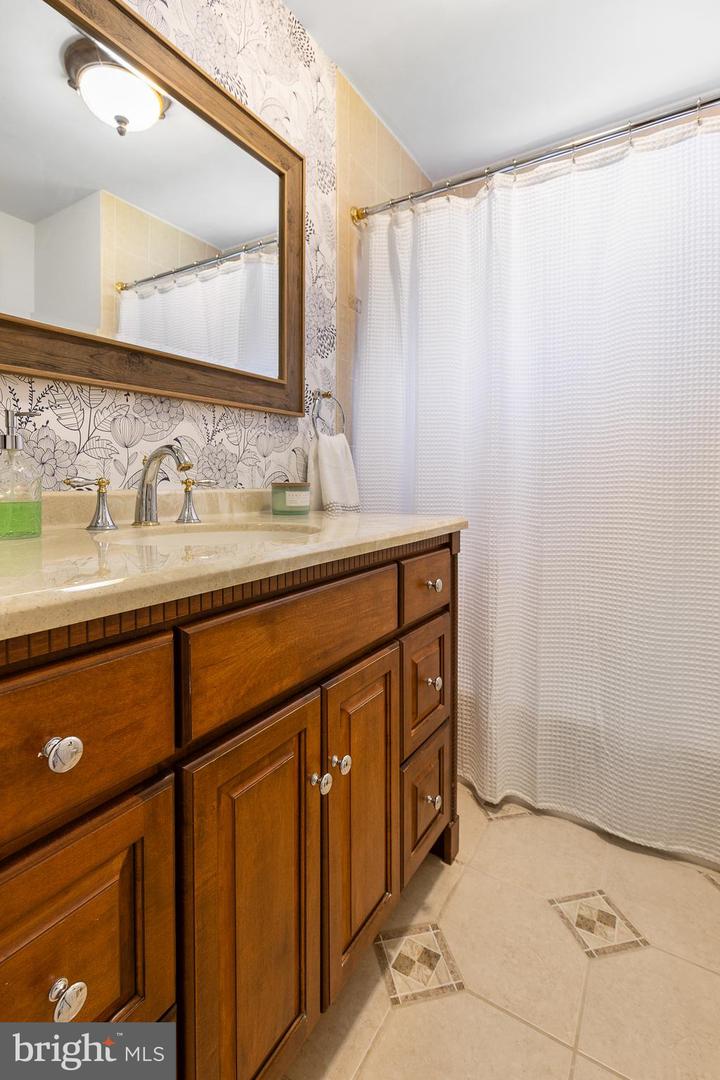 6237 WILMETTE DR, BURKE, Virginia 22015, 4 Bedrooms Bedrooms, ,3 BathroomsBathrooms,Residential,For sale,6237 WILMETTE DR,VAFX2259960 MLS # VAFX2259960