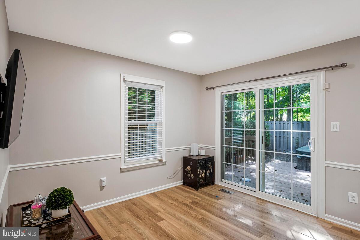10117 SCHOOLHOUSE WOODS CT, BURKE, Virginia 22015, 4 Bedrooms Bedrooms, ,2 BathroomsBathrooms,Residential,For sale,10117 SCHOOLHOUSE WOODS CT,VAFX2259998 MLS # VAFX2259998