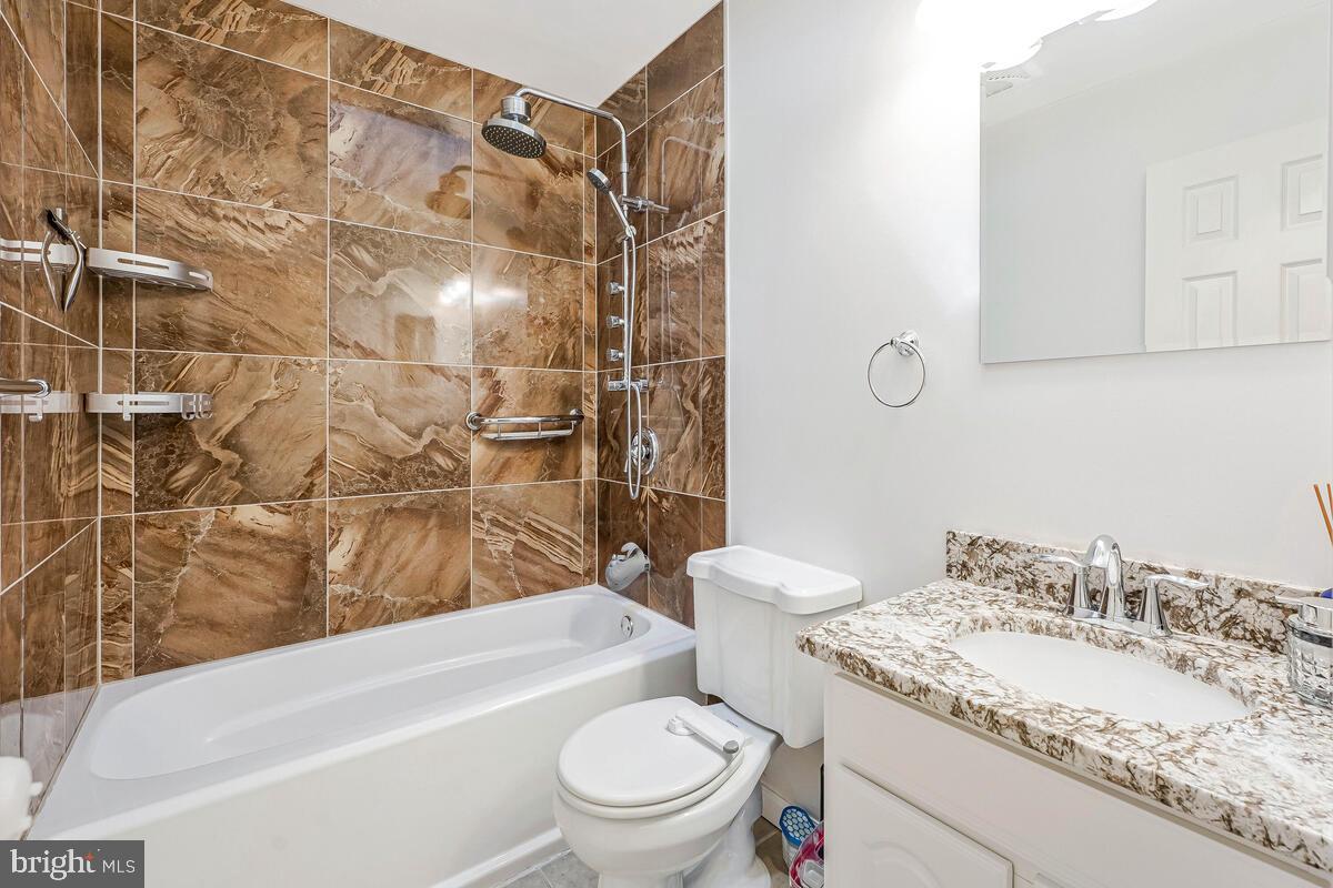 10117 SCHOOLHOUSE WOODS CT, BURKE, Virginia 22015, 4 Bedrooms Bedrooms, ,2 BathroomsBathrooms,Residential,For sale,10117 SCHOOLHOUSE WOODS CT,VAFX2259998 MLS # VAFX2259998