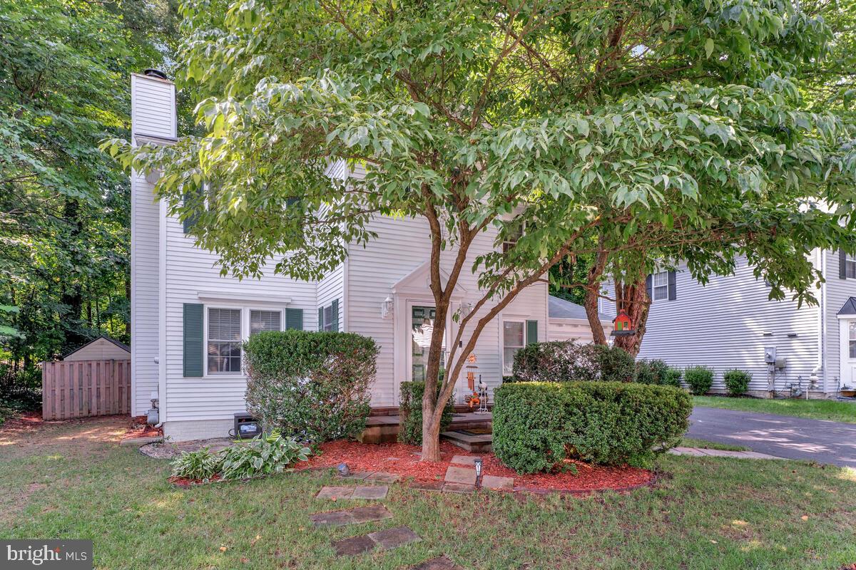 10117 SCHOOLHOUSE WOODS CT, BURKE, Virginia 22015, 4 Bedrooms Bedrooms, ,2 BathroomsBathrooms,Residential,For sale,10117 SCHOOLHOUSE WOODS CT,VAFX2259998 MLS # VAFX2259998