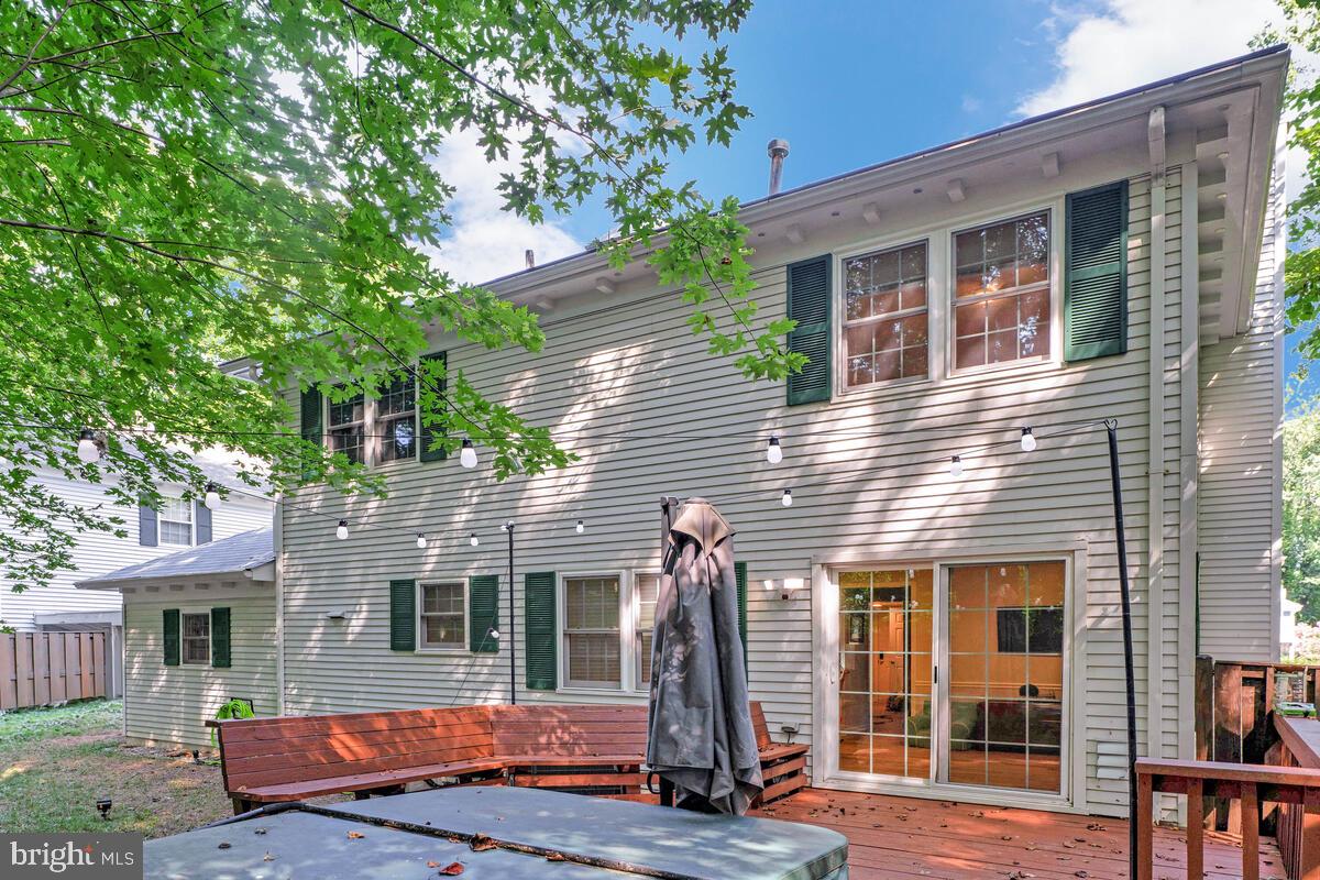 10117 SCHOOLHOUSE WOODS CT, BURKE, Virginia 22015, 4 Bedrooms Bedrooms, ,2 BathroomsBathrooms,Residential,For sale,10117 SCHOOLHOUSE WOODS CT,VAFX2259998 MLS # VAFX2259998