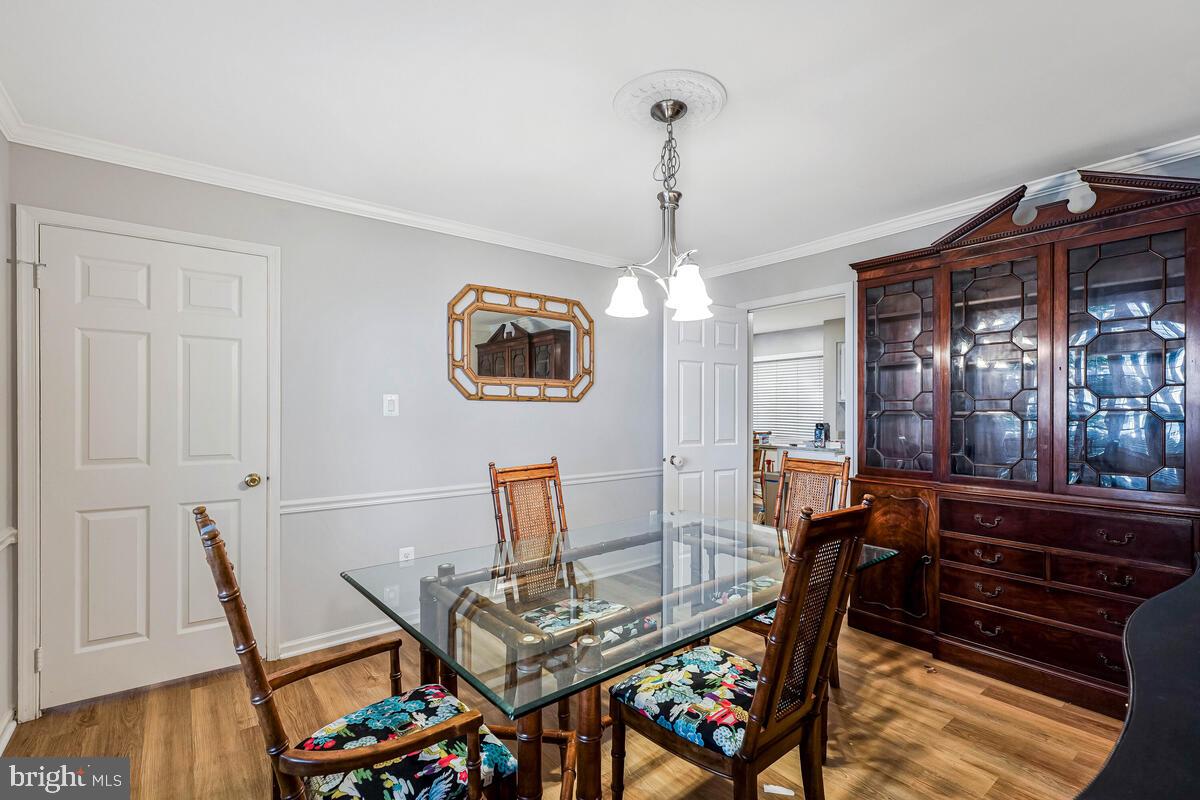 10117 SCHOOLHOUSE WOODS CT, BURKE, Virginia 22015, 4 Bedrooms Bedrooms, ,2 BathroomsBathrooms,Residential,For sale,10117 SCHOOLHOUSE WOODS CT,VAFX2259998 MLS # VAFX2259998