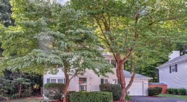 10117 SCHOOLHOUSE WOODS CT, BURKE, Virginia 22015, 4 Bedrooms Bedrooms, ,2 BathroomsBathrooms,Residential,For sale,10117 SCHOOLHOUSE WOODS CT,VAFX2259998 MLS # VAFX2259998