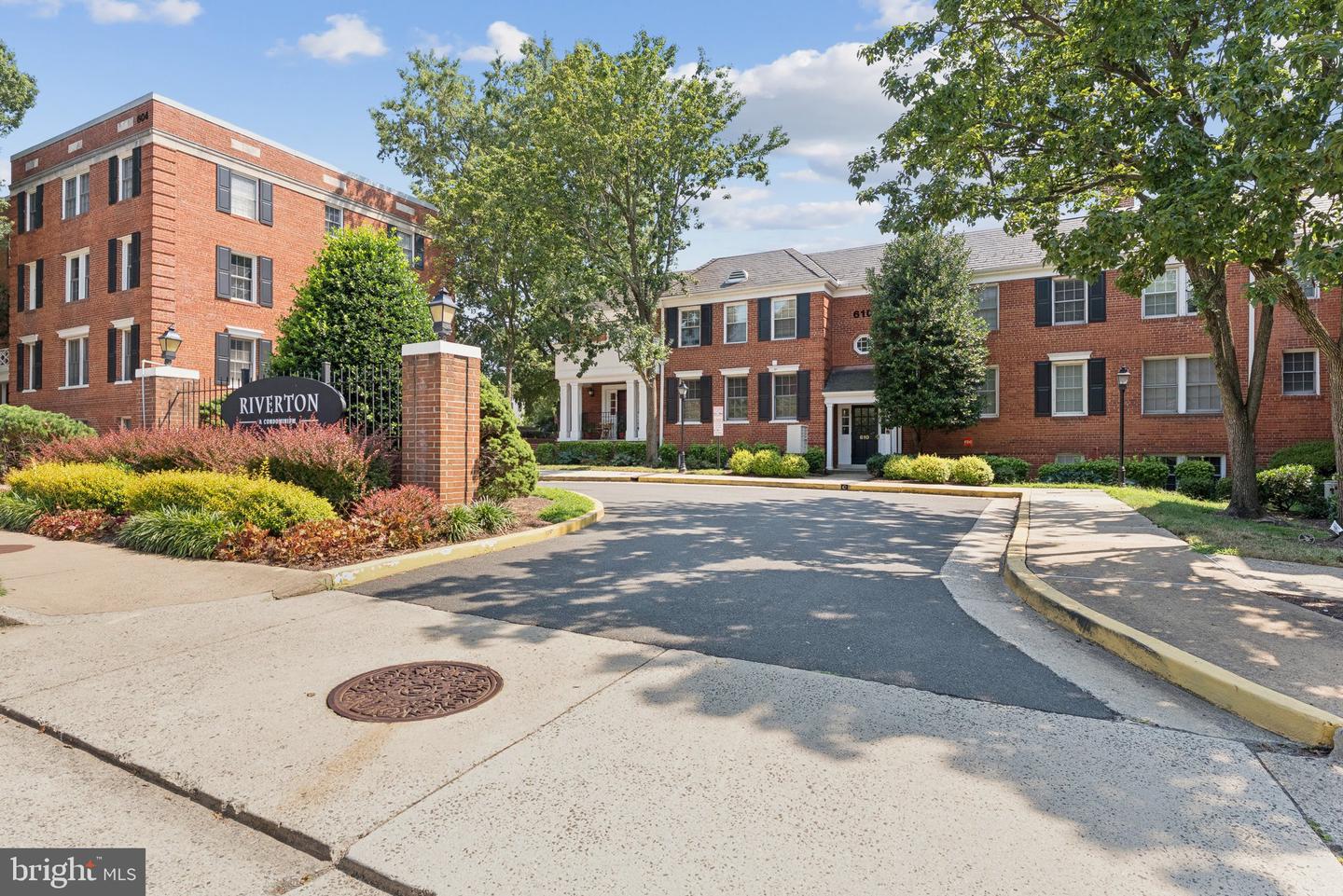 610 BASHFORD LN #1301, ALEXANDRIA, Virginia 22314, 1 Bedroom Bedrooms, ,1 BathroomBathrooms,Residential,For sale,610 BASHFORD LN #1301,VAAX2048350 MLS # VAAX2048350
