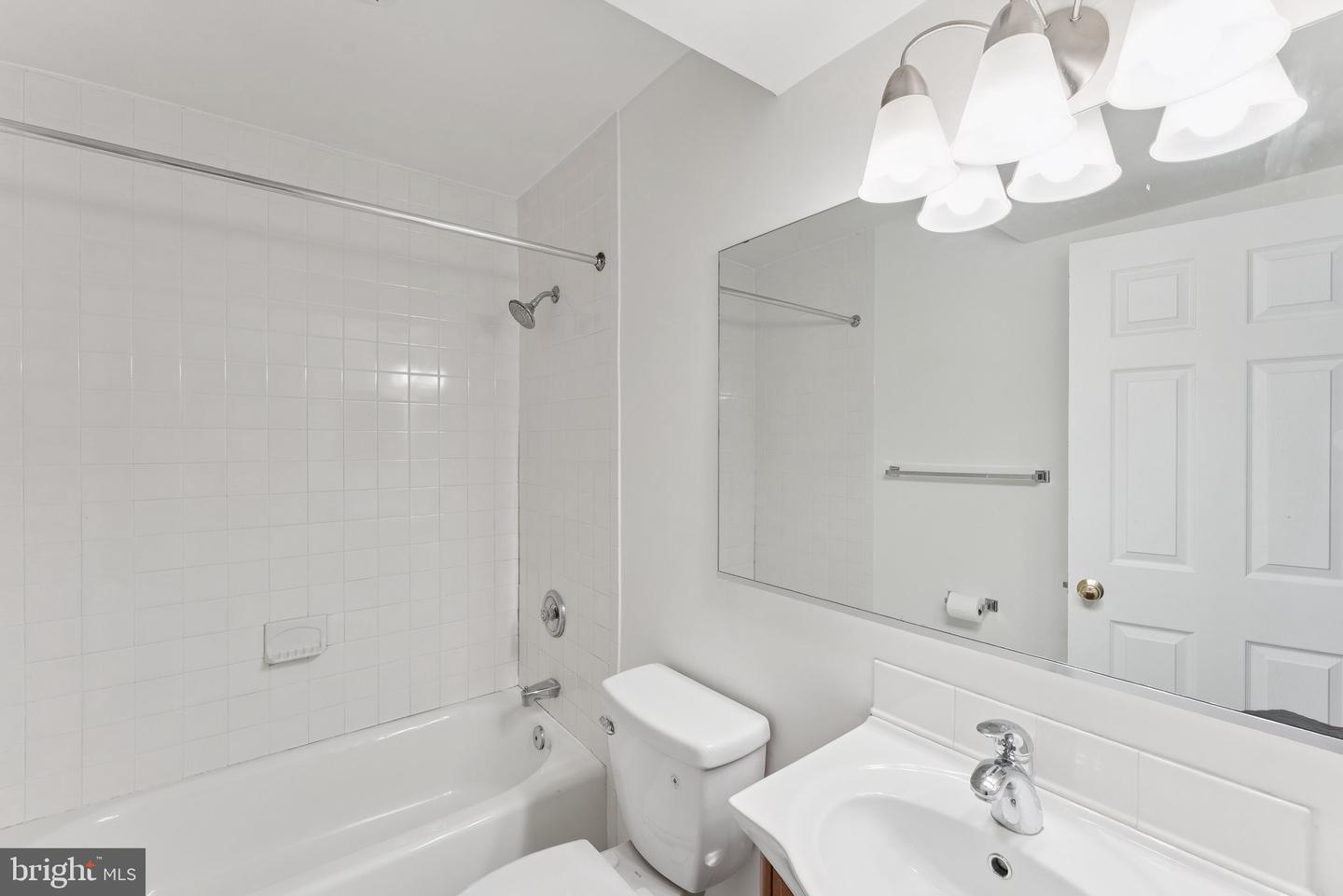610 BASHFORD LN #1301, ALEXANDRIA, Virginia 22314, 1 Bedroom Bedrooms, ,1 BathroomBathrooms,Residential,For sale,610 BASHFORD LN #1301,VAAX2048350 MLS # VAAX2048350