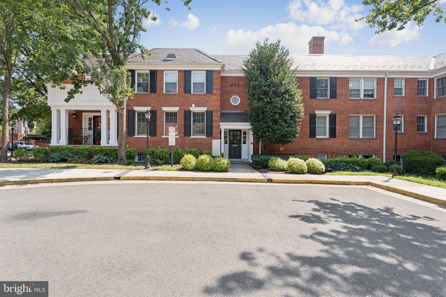 610 BASHFORD LN #1301, ALEXANDRIA, Virginia 22314, 1 Bedroom Bedrooms, ,1 BathroomBathrooms,Residential,For sale,610 BASHFORD LN #1301,VAAX2048350 MLS # VAAX2048350
