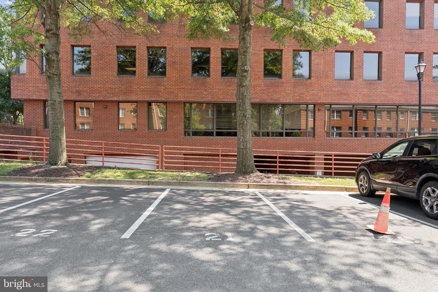 610 BASHFORD LN #1301, ALEXANDRIA, Virginia 22314, 1 Bedroom Bedrooms, ,1 BathroomBathrooms,Residential,For sale,610 BASHFORD LN #1301,VAAX2048350 MLS # VAAX2048350
