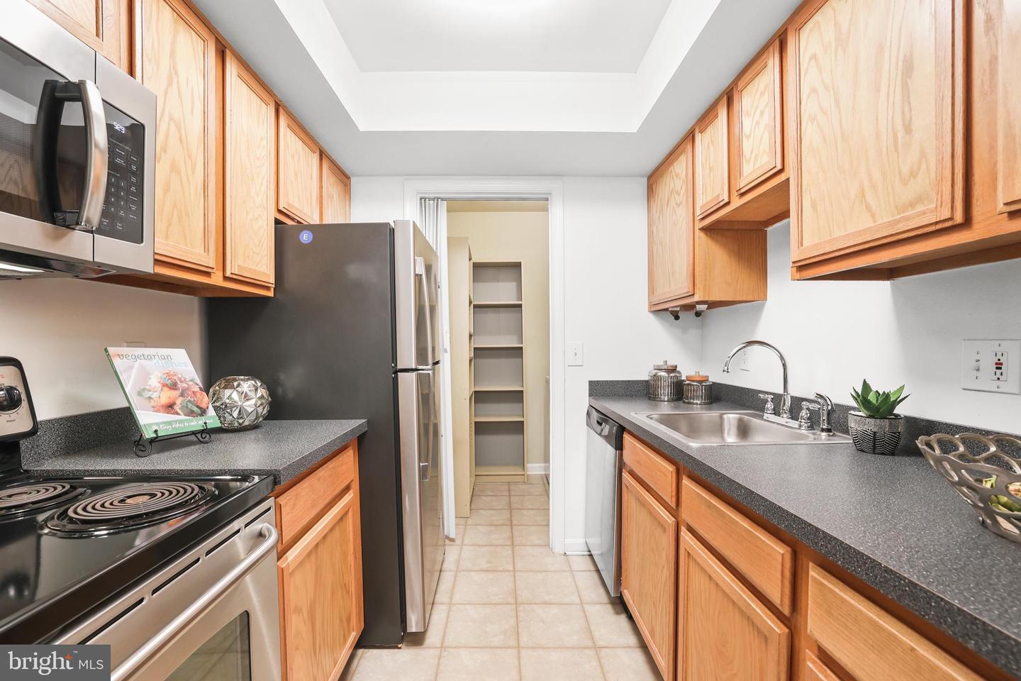 14800 RYDELL RD #103, CENTREVILLE, Virginia 20121, 1 Bedroom Bedrooms, ,1 BathroomBathrooms,Residential,For sale,14800 RYDELL RD #103,VAFX2260008 MLS # VAFX2260008