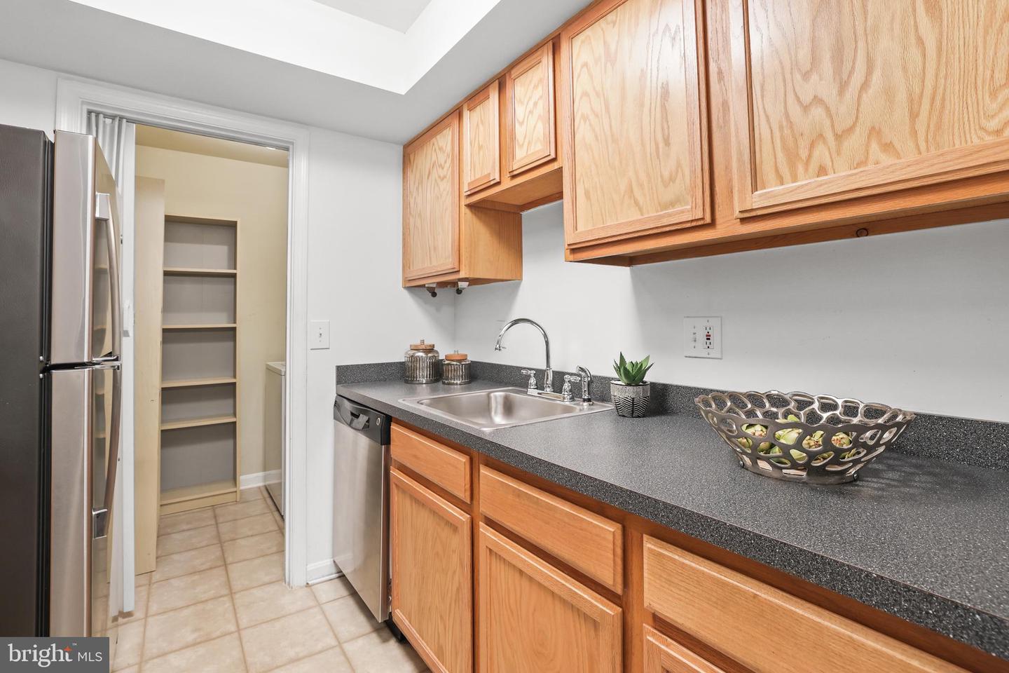 14800 RYDELL RD #103, CENTREVILLE, Virginia 20121, 1 Bedroom Bedrooms, ,1 BathroomBathrooms,Residential,For sale,14800 RYDELL RD #103,VAFX2260008 MLS # VAFX2260008