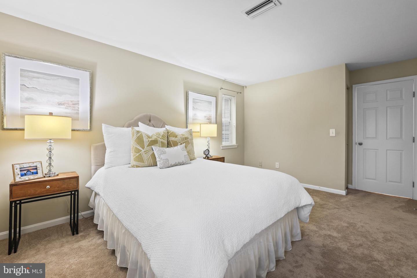 14800 RYDELL RD #103, CENTREVILLE, Virginia 20121, 1 Bedroom Bedrooms, ,1 BathroomBathrooms,Residential,For sale,14800 RYDELL RD #103,VAFX2260008 MLS # VAFX2260008