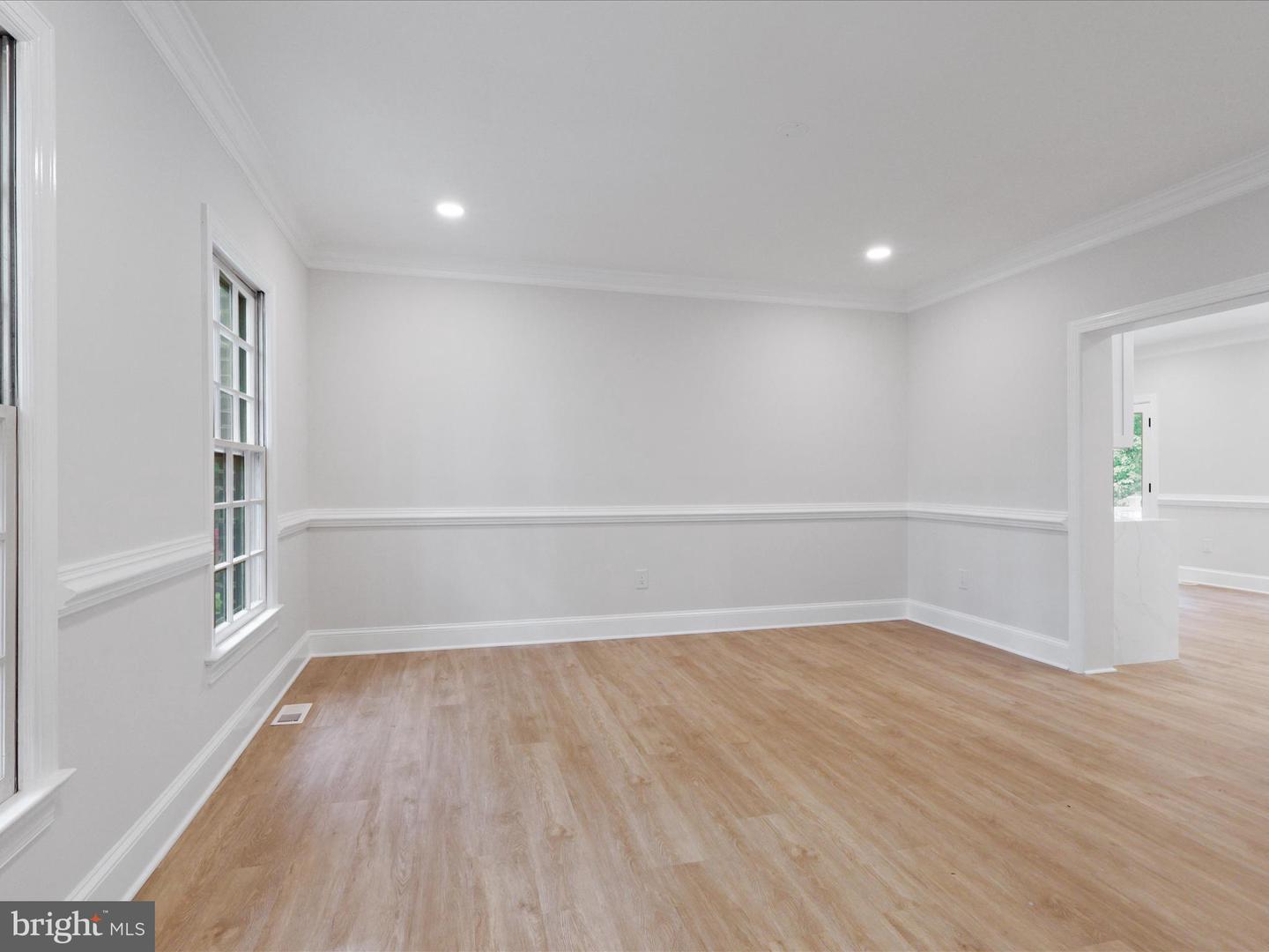 7615 KINCHELOE RD, CLIFTON, Virginia 20124, 6 Bedrooms Bedrooms, ,5 BathroomsBathrooms,Residential,For sale,7615 KINCHELOE RD,VAFX2260032 MLS # VAFX2260032