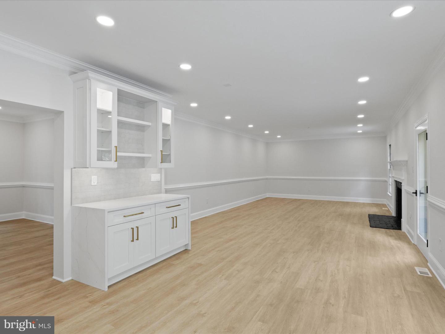7615 KINCHELOE RD, CLIFTON, Virginia 20124, 6 Bedrooms Bedrooms, ,5 BathroomsBathrooms,Residential,For sale,7615 KINCHELOE RD,VAFX2260032 MLS # VAFX2260032