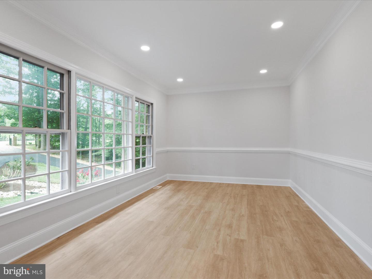 7615 KINCHELOE RD, CLIFTON, Virginia 20124, 6 Bedrooms Bedrooms, ,5 BathroomsBathrooms,Residential,For sale,7615 KINCHELOE RD,VAFX2260032 MLS # VAFX2260032