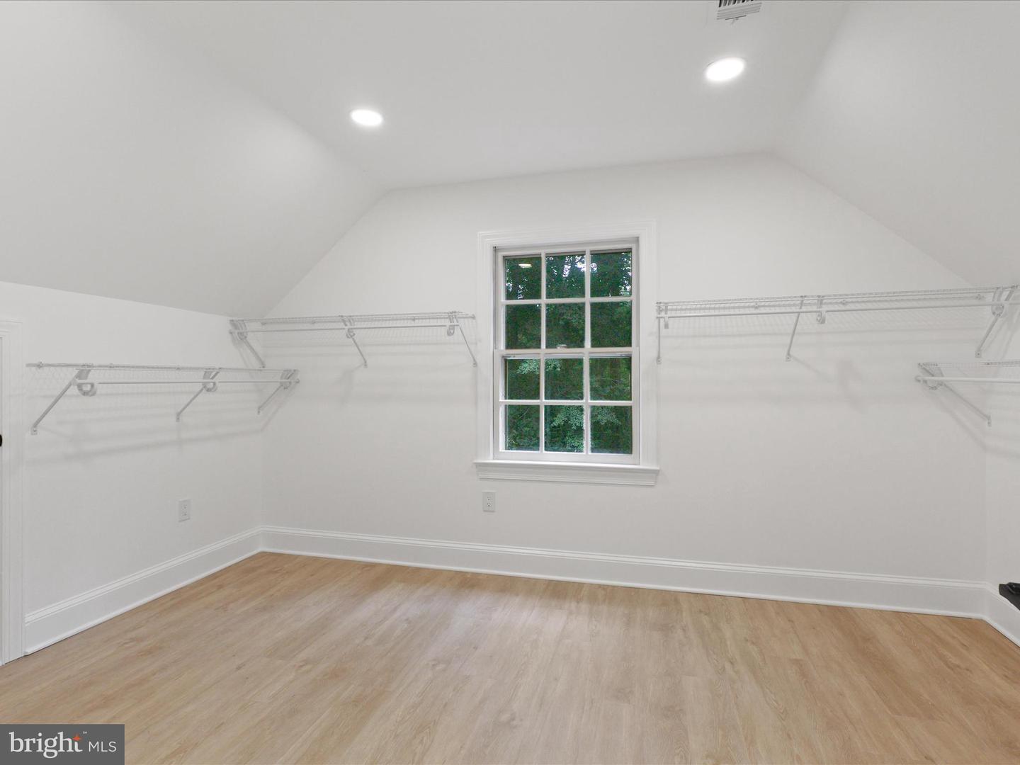 7615 KINCHELOE RD, CLIFTON, Virginia 20124, 6 Bedrooms Bedrooms, ,5 BathroomsBathrooms,Residential,For sale,7615 KINCHELOE RD,VAFX2260032 MLS # VAFX2260032