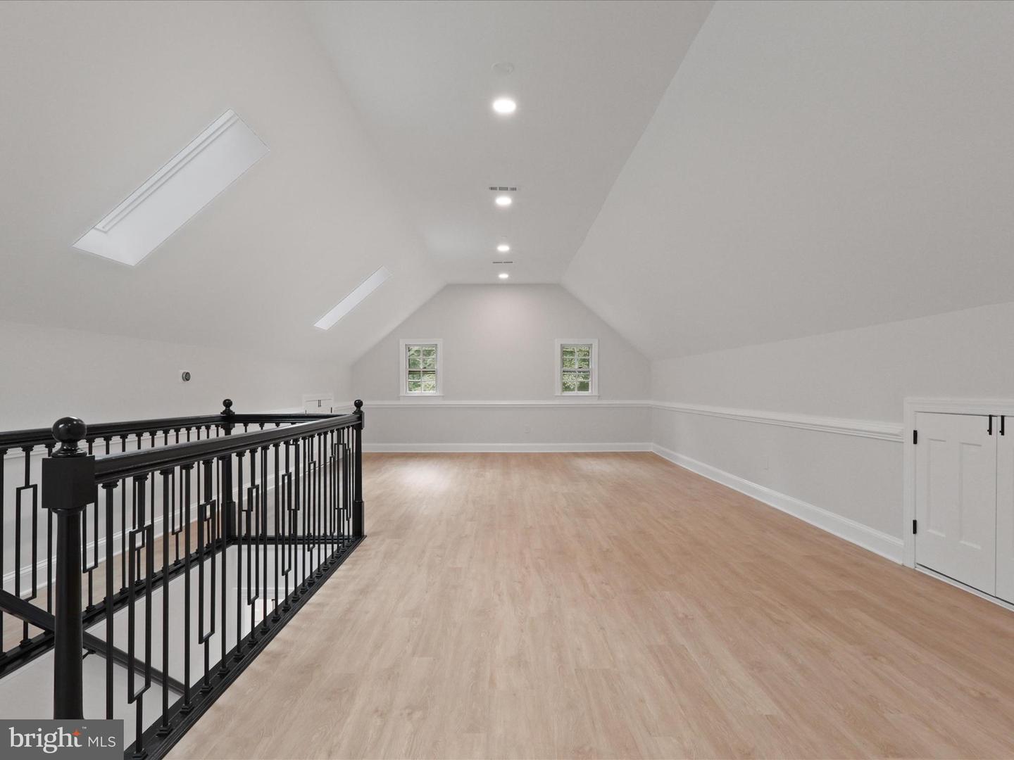 7615 KINCHELOE RD, CLIFTON, Virginia 20124, 6 Bedrooms Bedrooms, ,5 BathroomsBathrooms,Residential,For sale,7615 KINCHELOE RD,VAFX2260032 MLS # VAFX2260032