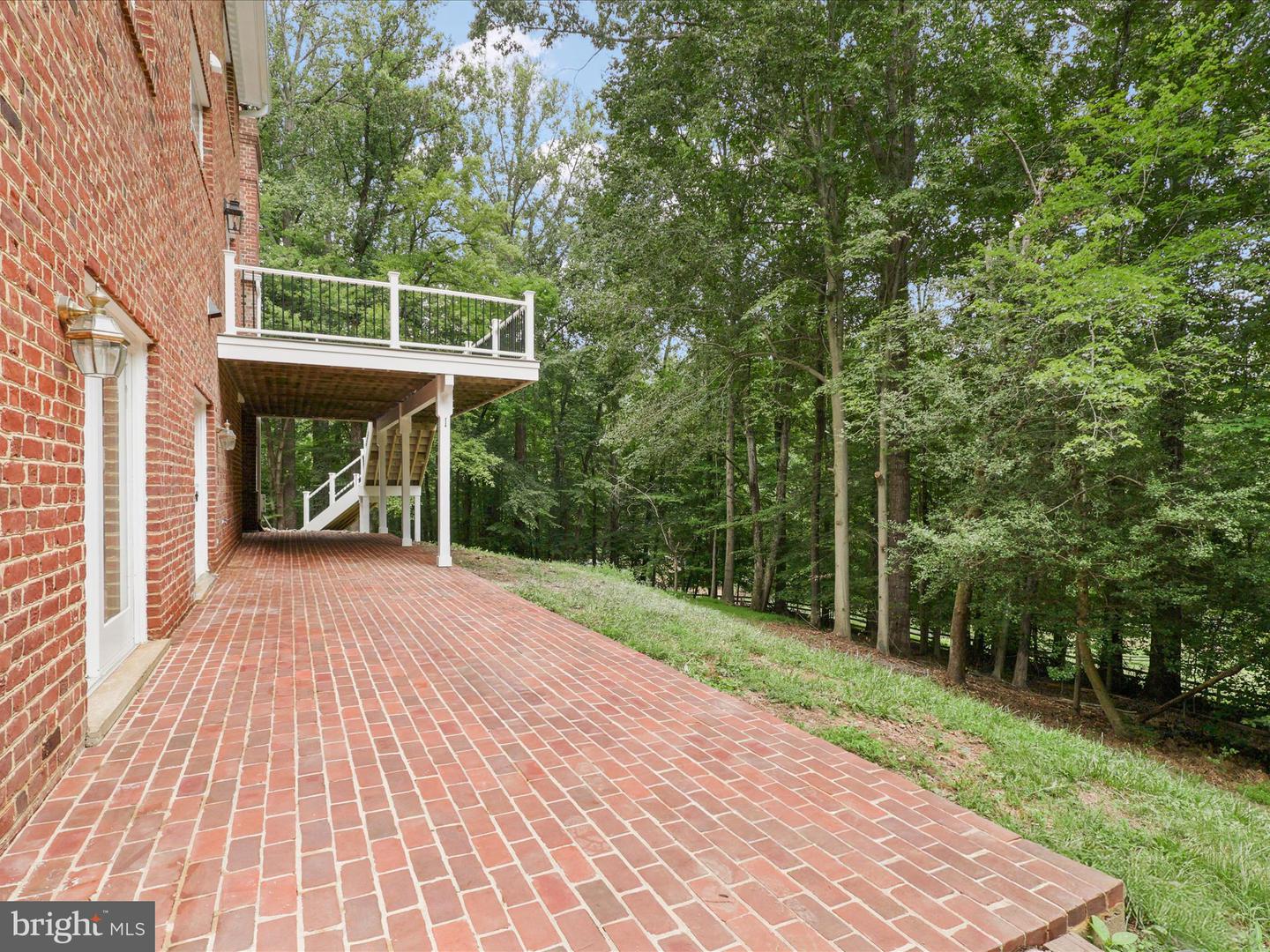 7615 KINCHELOE RD, CLIFTON, Virginia 20124, 6 Bedrooms Bedrooms, ,5 BathroomsBathrooms,Residential,For sale,7615 KINCHELOE RD,VAFX2260032 MLS # VAFX2260032