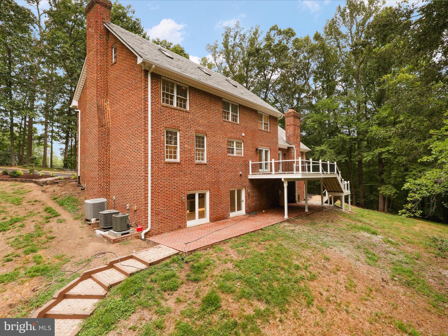 7615 KINCHELOE RD, CLIFTON, Virginia 20124, 6 Bedrooms Bedrooms, ,5 BathroomsBathrooms,Residential,For sale,7615 KINCHELOE RD,VAFX2260032 MLS # VAFX2260032