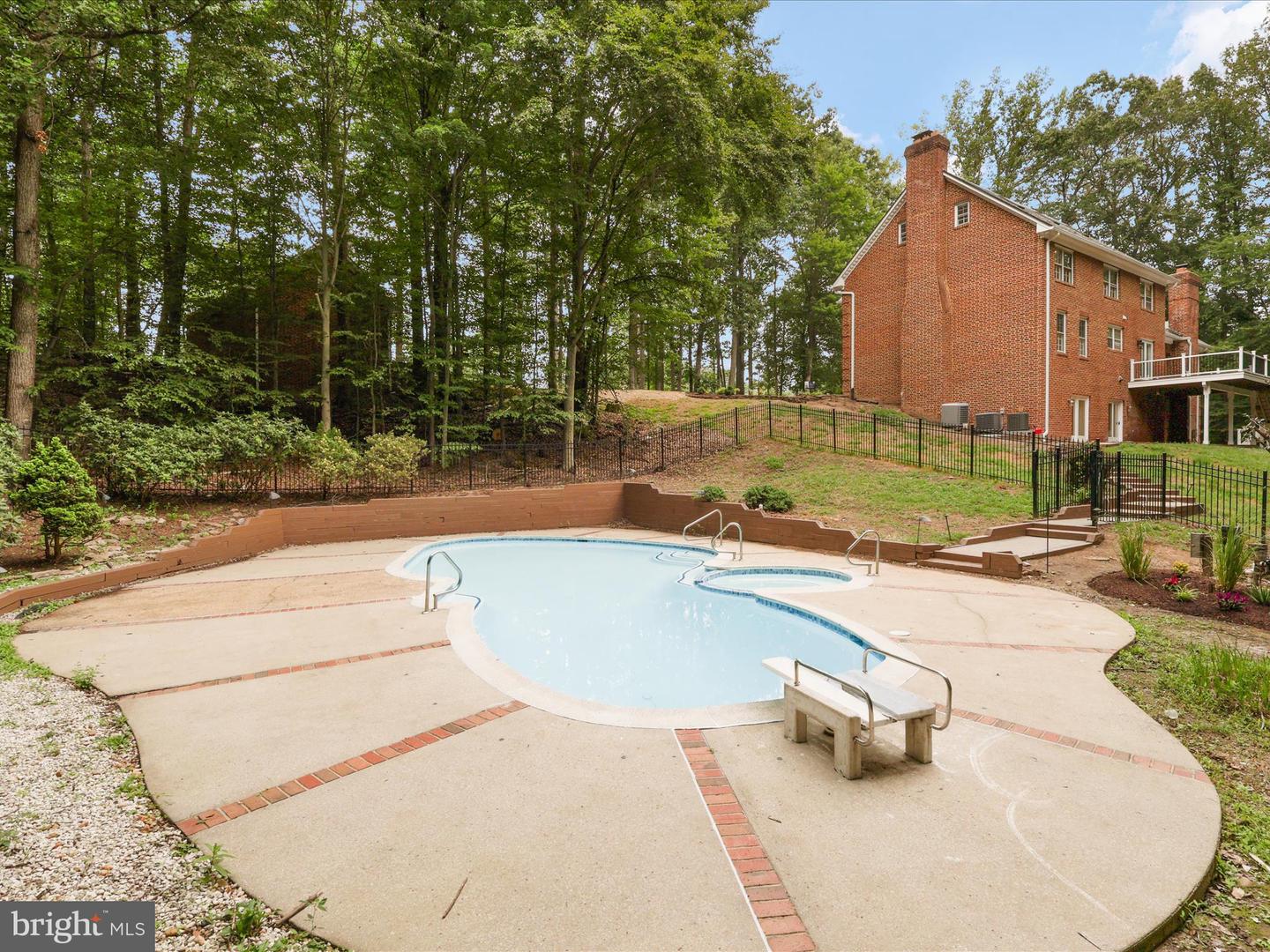 7615 KINCHELOE RD, CLIFTON, Virginia 20124, 6 Bedrooms Bedrooms, ,5 BathroomsBathrooms,Residential,For sale,7615 KINCHELOE RD,VAFX2260032 MLS # VAFX2260032