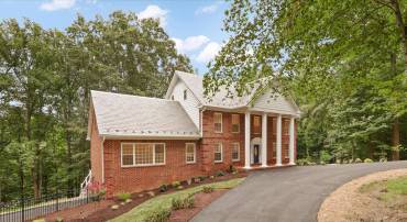 7615 KINCHELOE RD, CLIFTON, Virginia 20124, 6 Bedrooms Bedrooms, ,5 BathroomsBathrooms,Residential,For sale,7615 KINCHELOE RD,VAFX2260032 MLS # VAFX2260032