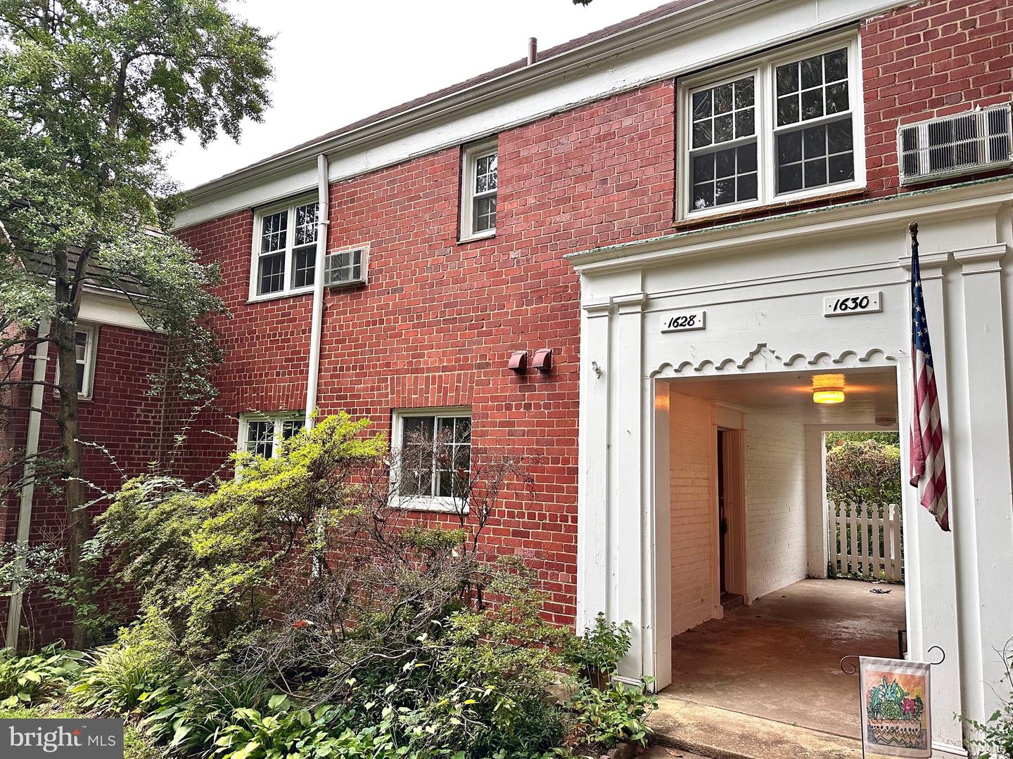 1628 MOUNT EAGLE PL, ALEXANDRIA, Virginia 22302, 3 Bedrooms Bedrooms, ,1 BathroomBathrooms,Residential,For sale,1628 MOUNT EAGLE PL,VAAX2048376 MLS # VAAX2048376
