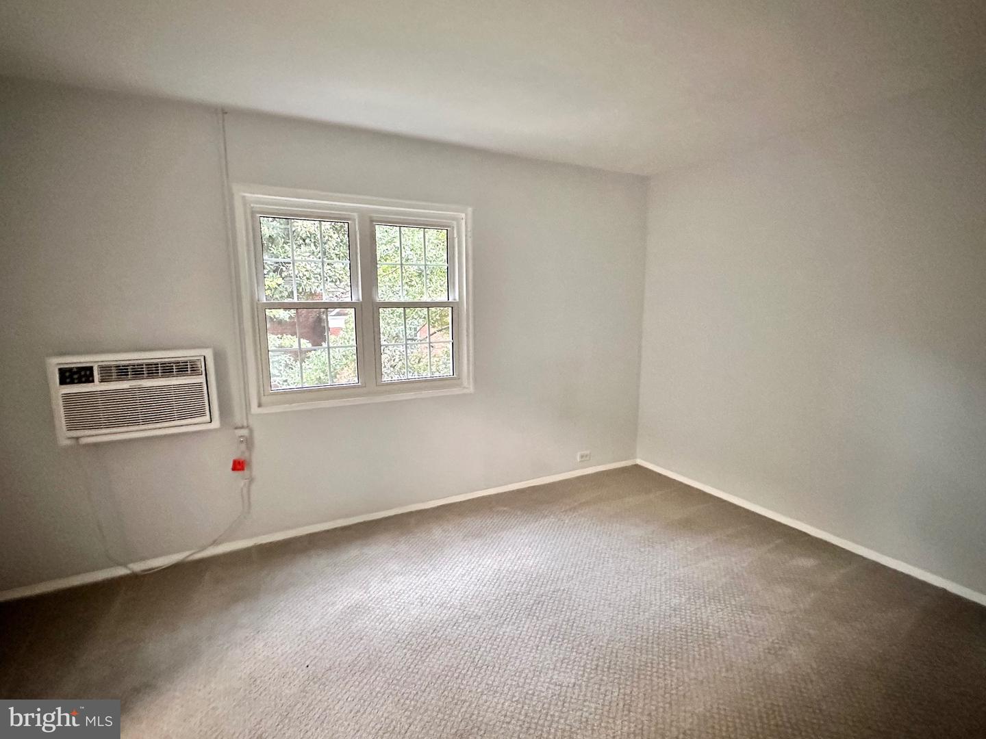1628 MOUNT EAGLE PL, ALEXANDRIA, Virginia 22302, 3 Bedrooms Bedrooms, ,1 BathroomBathrooms,Residential,For sale,1628 MOUNT EAGLE PL,VAAX2048376 MLS # VAAX2048376