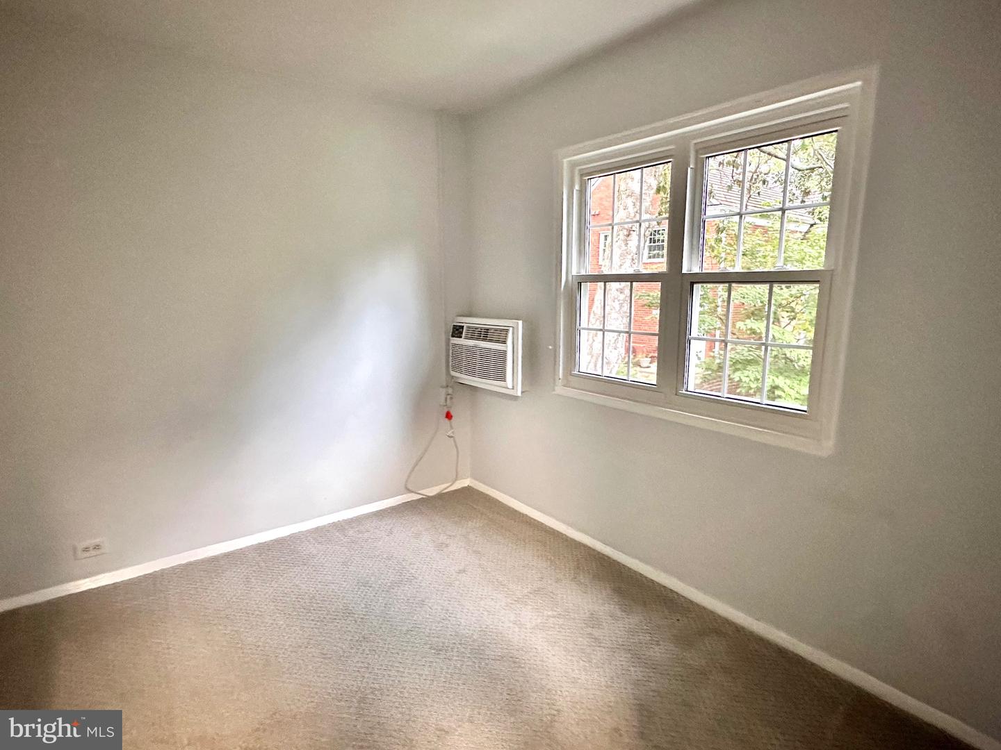 1628 MOUNT EAGLE PL, ALEXANDRIA, Virginia 22302, 3 Bedrooms Bedrooms, ,1 BathroomBathrooms,Residential,For sale,1628 MOUNT EAGLE PL,VAAX2048376 MLS # VAAX2048376