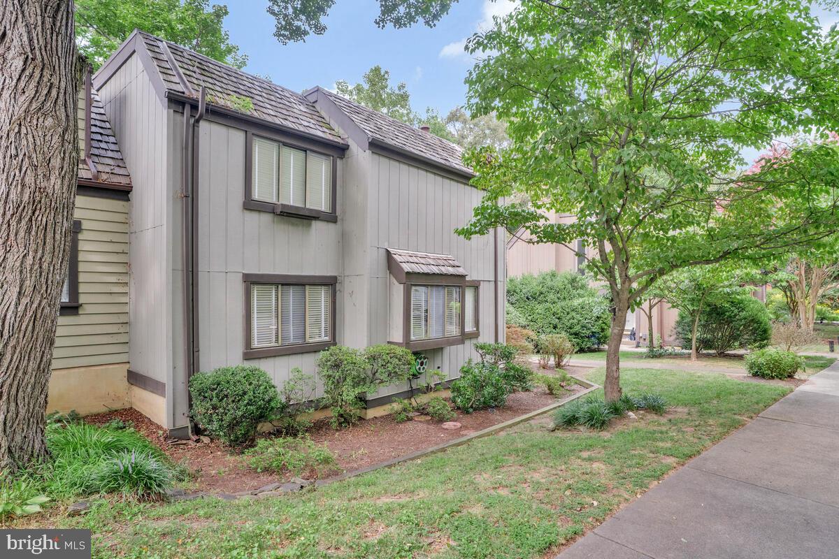1526 PARK GLEN CT, RESTON, Virginia 20190, 4 Bedrooms Bedrooms, ,3 BathroomsBathrooms,Residential,For sale,1526 PARK GLEN CT,VAFX2260132 MLS # VAFX2260132
