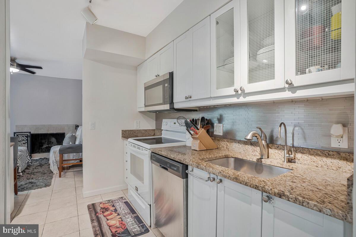 1526 PARK GLEN CT, RESTON, Virginia 20190, 4 Bedrooms Bedrooms, ,3 BathroomsBathrooms,Residential,For sale,1526 PARK GLEN CT,VAFX2260132 MLS # VAFX2260132