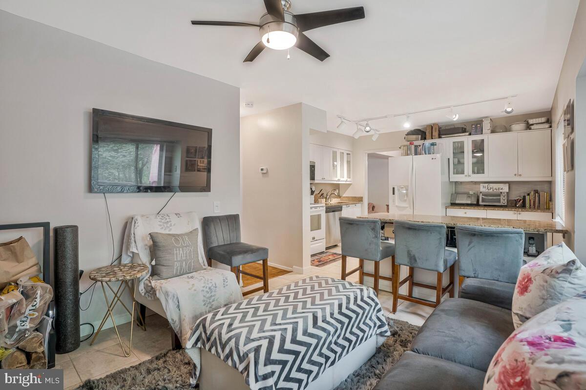 1526 PARK GLEN CT, RESTON, Virginia 20190, 4 Bedrooms Bedrooms, ,3 BathroomsBathrooms,Residential,For sale,1526 PARK GLEN CT,VAFX2260132 MLS # VAFX2260132