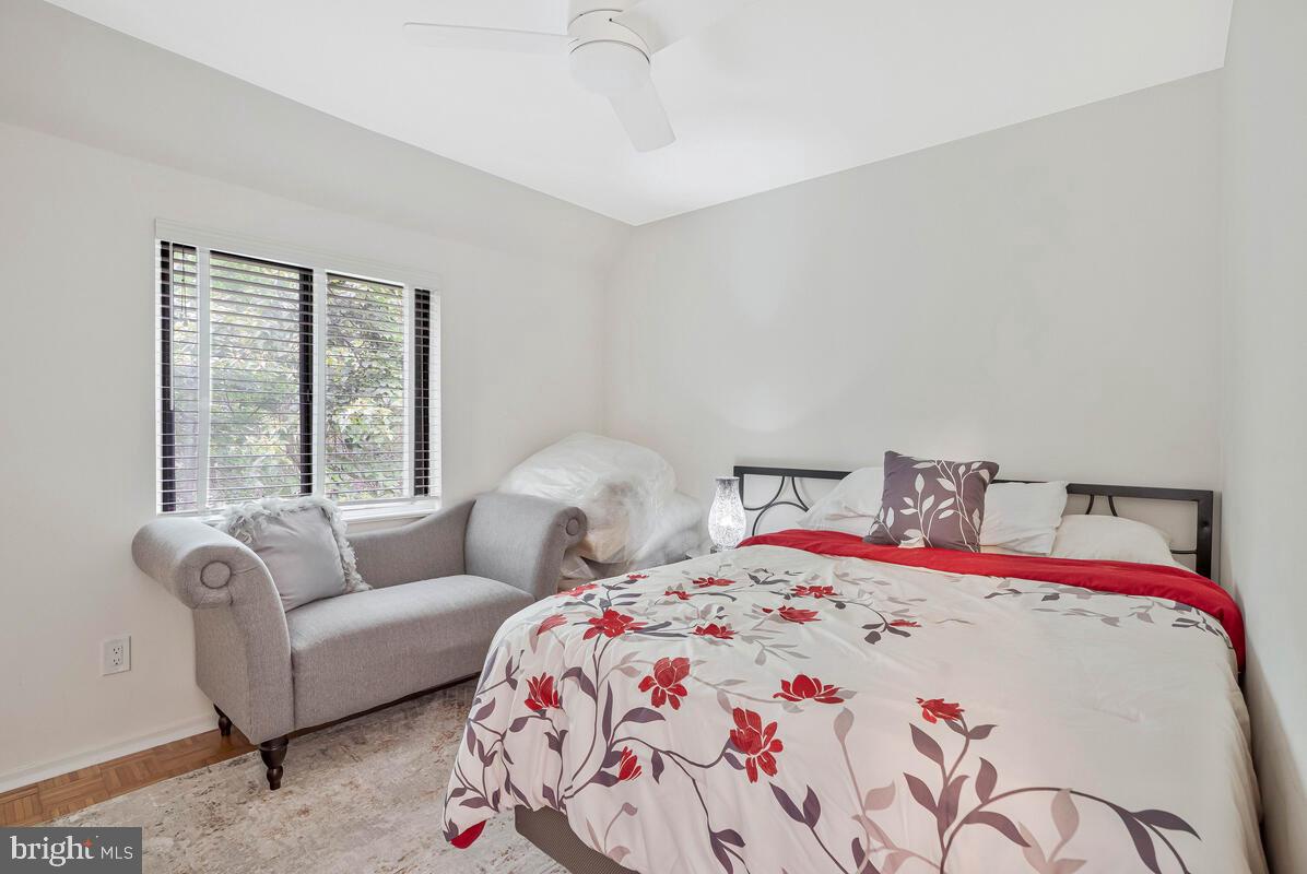 1526 PARK GLEN CT, RESTON, Virginia 20190, 4 Bedrooms Bedrooms, ,3 BathroomsBathrooms,Residential,For sale,1526 PARK GLEN CT,VAFX2260132 MLS # VAFX2260132