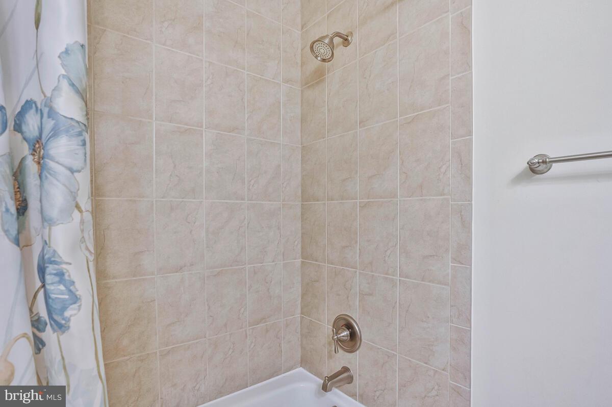 1526 PARK GLEN CT, RESTON, Virginia 20190, 4 Bedrooms Bedrooms, ,3 BathroomsBathrooms,Residential,For sale,1526 PARK GLEN CT,VAFX2260132 MLS # VAFX2260132
