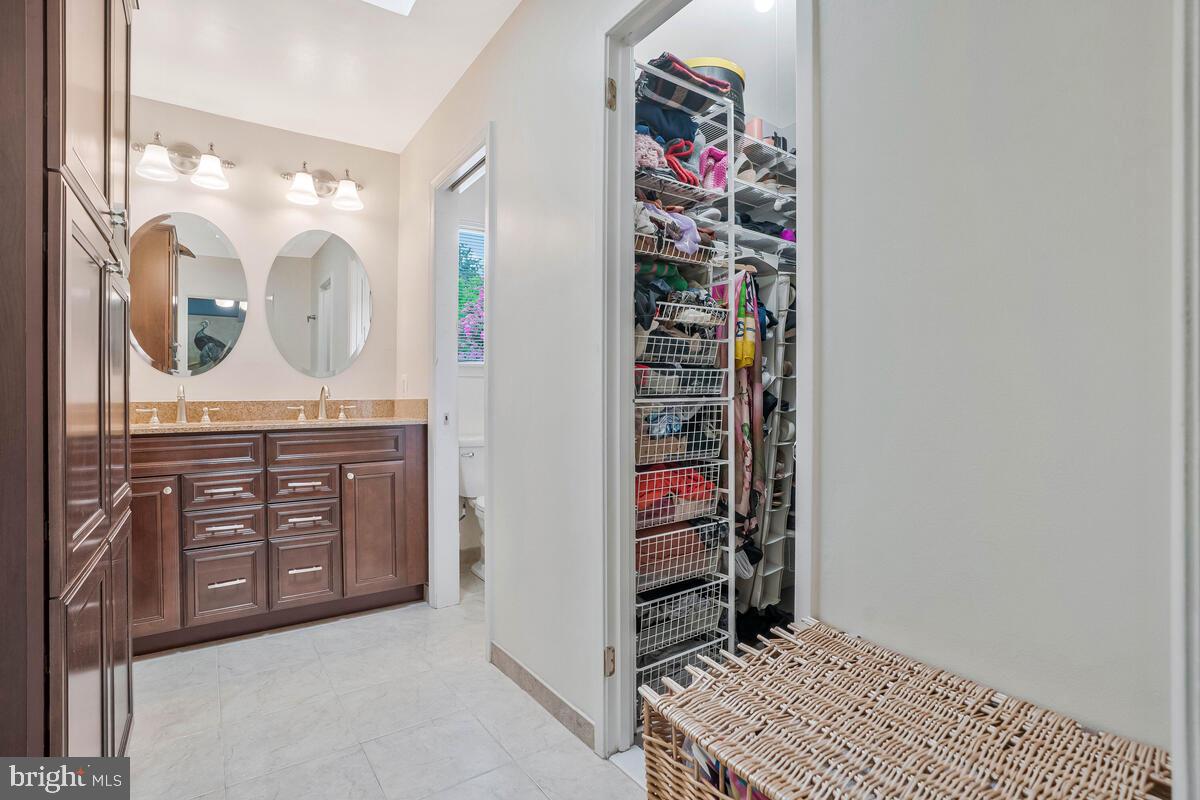 1526 PARK GLEN CT, RESTON, Virginia 20190, 4 Bedrooms Bedrooms, ,3 BathroomsBathrooms,Residential,For sale,1526 PARK GLEN CT,VAFX2260132 MLS # VAFX2260132
