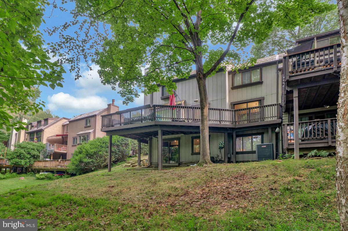 1526 PARK GLEN CT, RESTON, Virginia 20190, 4 Bedrooms Bedrooms, ,3 BathroomsBathrooms,Residential,For sale,1526 PARK GLEN CT,VAFX2260132 MLS # VAFX2260132