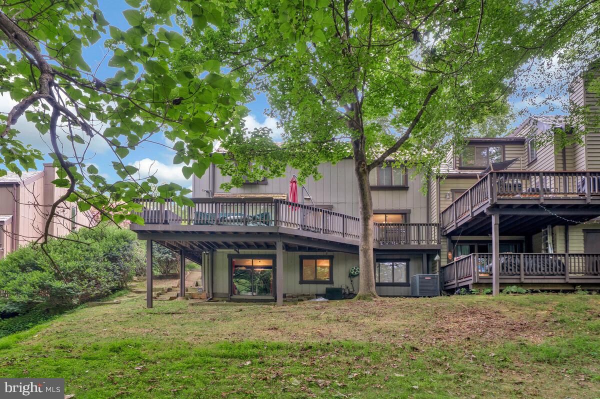1526 PARK GLEN CT, RESTON, Virginia 20190, 4 Bedrooms Bedrooms, ,3 BathroomsBathrooms,Residential,For sale,1526 PARK GLEN CT,VAFX2260132 MLS # VAFX2260132