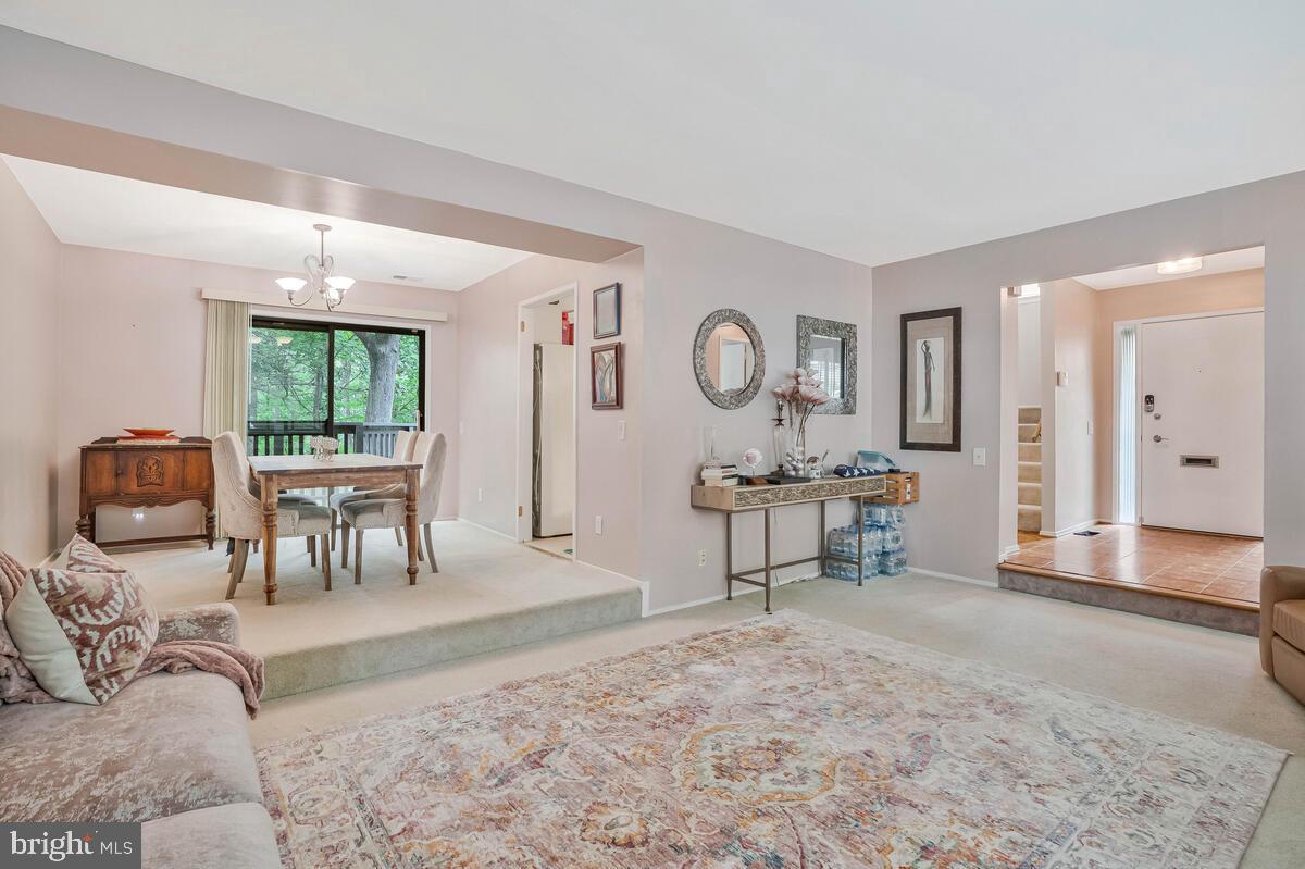 1526 PARK GLEN CT, RESTON, Virginia 20190, 4 Bedrooms Bedrooms, ,3 BathroomsBathrooms,Residential,For sale,1526 PARK GLEN CT,VAFX2260132 MLS # VAFX2260132